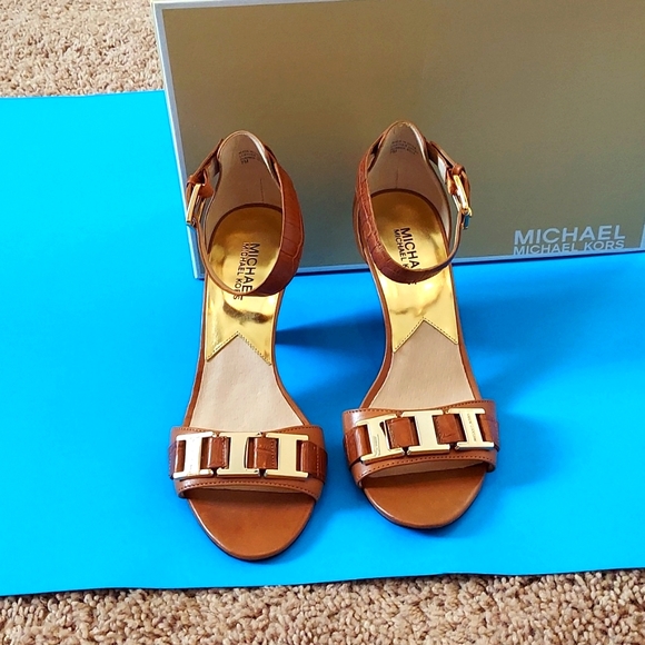 MICHAEL Michael Kors Shoes - Michael Kors Size 7 Leather